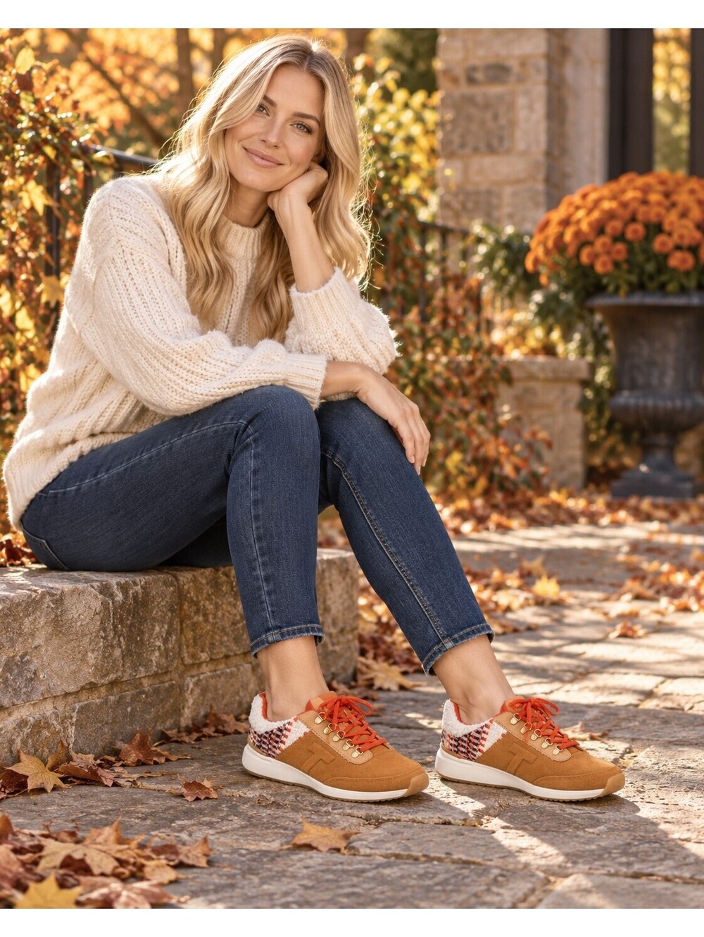 TOMS Women’s 6.5 Brown Suede Plaid Sherpa Platform Lug Sneakers Orange